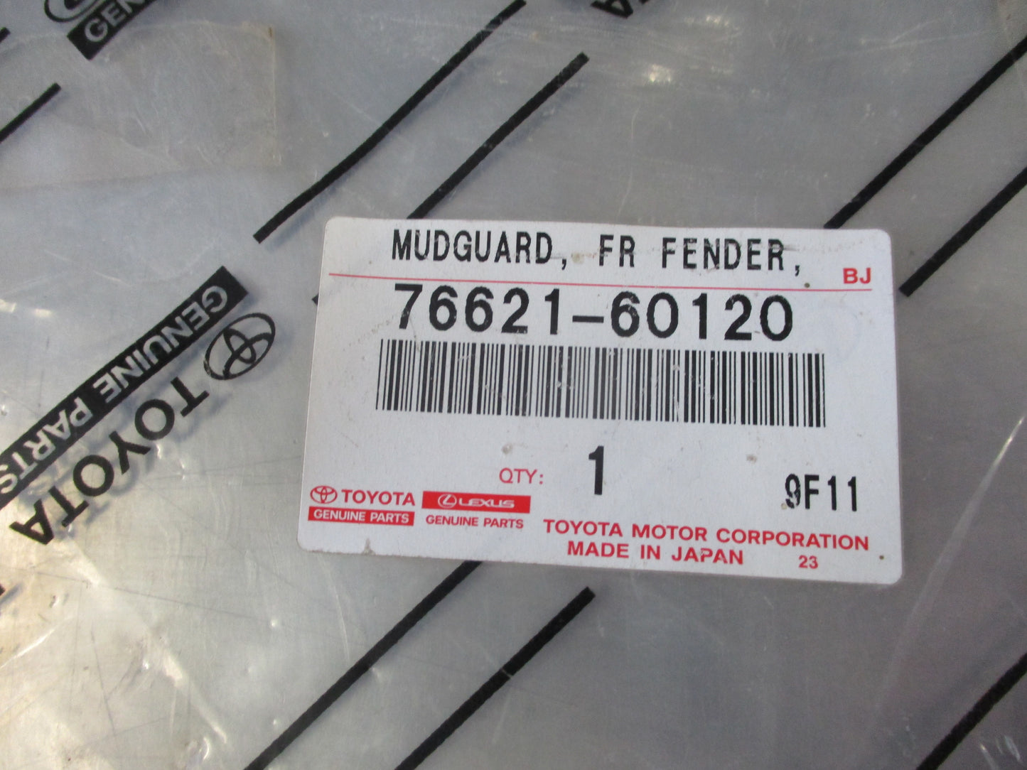 Toyota Landcruiser Genuine Mudguard Sub-Assy Front Fender RH New Part