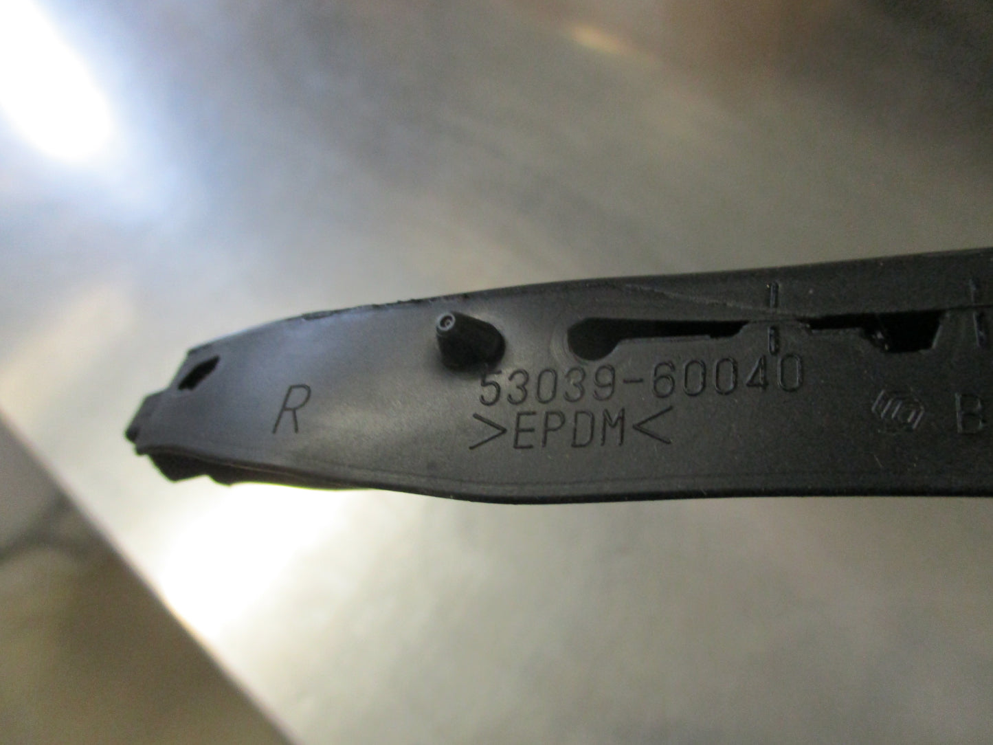 Toyota Landcruiser Genuine Sub Assembly Seal New Part