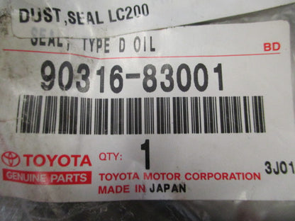 Toyota 200 Series Landcruiser Genuine Front Right Hand Axle Inner Hub Seal New Part