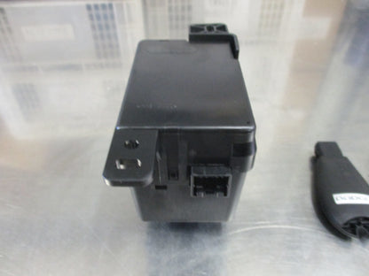 Chrysler Voyager Genuine Wireless Ignition Module and Keys New Part