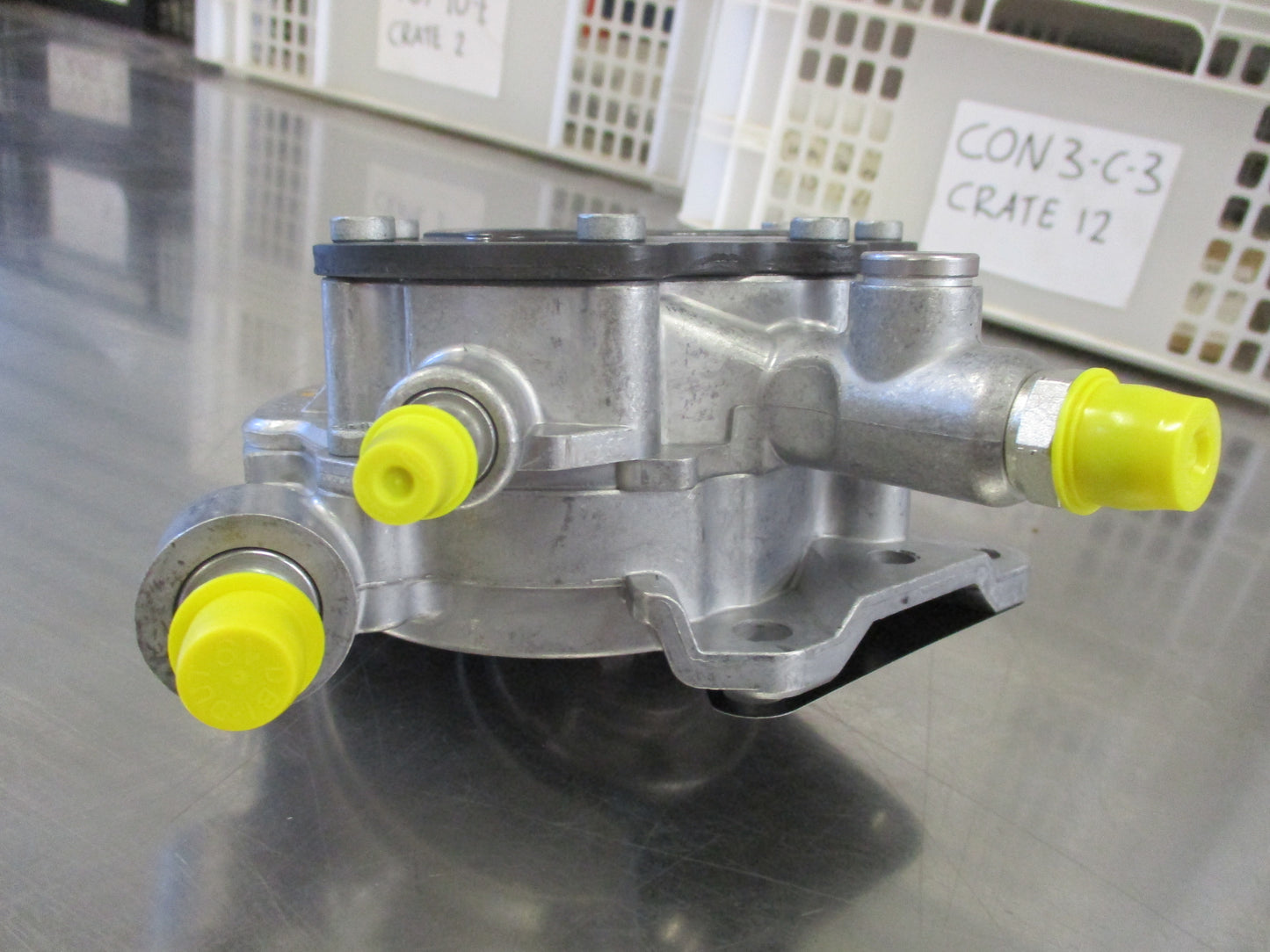 Volkswagen Transporter T5/Touareg Genuine Fuel and Vacuum Pump New Part